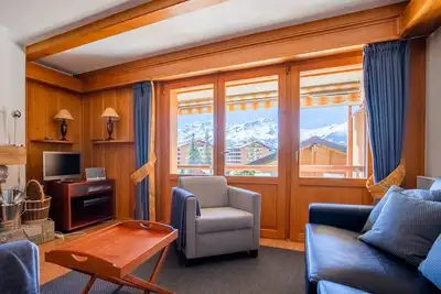 Image de Sympathique appartement de 2 pièces avec balcon dans la région du centre sportif.