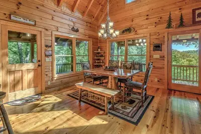 Image de Bearfoot Retreat - Hot Tub | Game Room | Outdoor Fire Pit