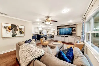 Image de Green Acres District, Sleeps 8, King\/Queen