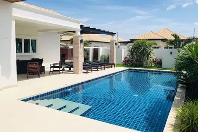 Image de Splendide Pool Villa 6 Personnes
