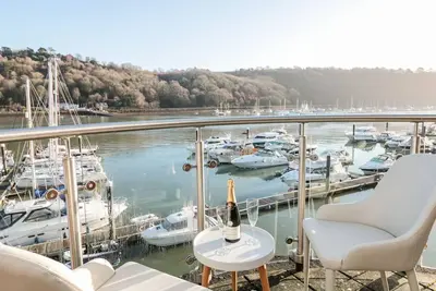 Image de 34 Dart Marina in Dartmouth