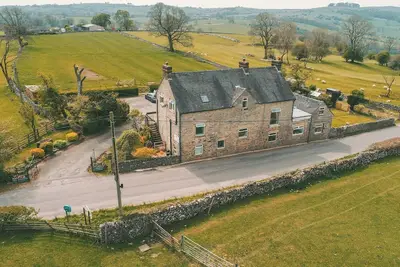 Image de Hillcrest House, pet friendly, with hot tub in Ashbourne