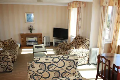 Image de One Bedroom Apartment Close Near Beachfront