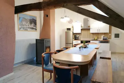 Image de Large vacation home with 10 bedrooms and space for up to 22 guests