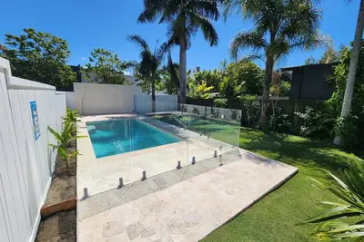 Image de Classic Brisbane Queenslander with Pool and yard