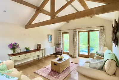 Image de 17th Century Traditional Yorkshire Stone Barn