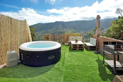 Image de Maison de vacances \"Ca' Navarro\" avec vue sur la mer, terrasses et Wi-Fi.
