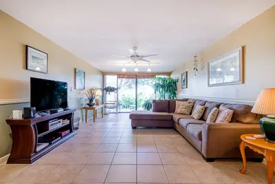 Image de Charming oceanfront condo with pool, beach access, tennis, & washer/dryer