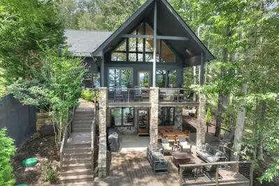 Image de Paradise on the Lake! The perfect house to make lasting memories.