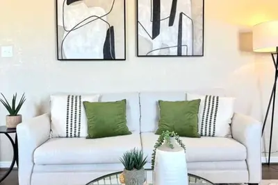 Image de 4br Boho Perfect for Families & Groups, Sleep 8, Ideal for Lackland Afb