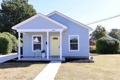 Image de *The Bee Hive*  cozy space, minutes from Downtown