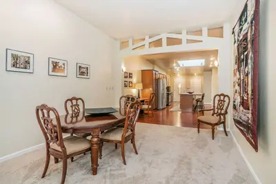 Image de Great loft in the heart of downtown Northville