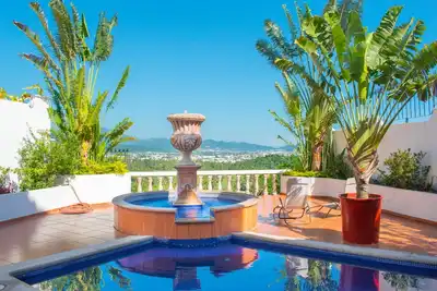 Image de Ocean, mountain, valley, & golf course views. Walk to the beach.