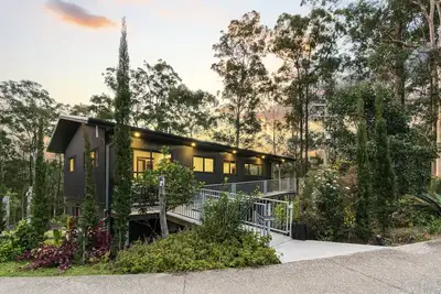 Image de Bush Hideaway:Building #6