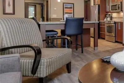 Image de Stylish Family Condo Next to Resort Hot Tub! **Discount for 3+ Nights**