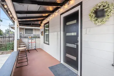 Image de Charming 2br in West Sac w/ Laundry & Patio