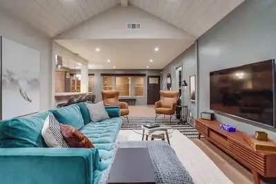 Image de Projector | Pool Table | 15min Dt | Pets Ok | Bbq