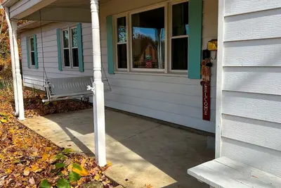 Image de Discover Decatur in this 3 Br 2 Ba Weekend Getaway