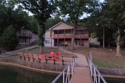 Image de Cozy Lakehouse perfect for friends and family!