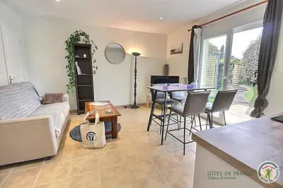 Image de Gîte Paul Sallou T2 au calme 600m de la plage de Trestraou