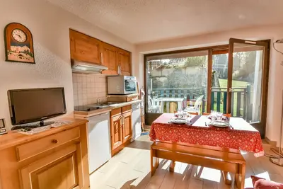 Image de Grizzli- Charmant T2 skis aux pieds, piscine et tennis, accès direct pistes