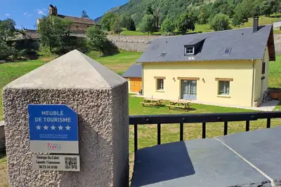 Image de Grange chaleureuse classée 5 étoiles avec jacuzzi