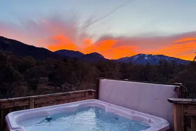 Image de Casa Cielo - Mountain Home with Hot Tub!