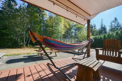 Image de Pet Friendly 3bed w\/ Pool Table, Backyard Creek