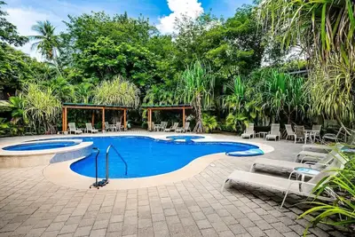 Image de Condo Retreat w/ Resort-Style Pool