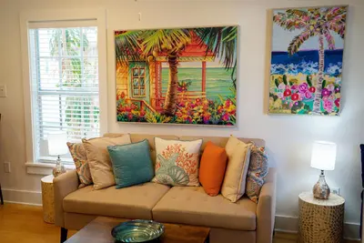 Image de Casa Louisa - Charming 2 Bedroom in Old Town - Right off Duval/Great Front Porch