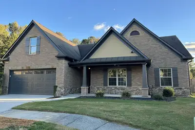 Image de A Luxurious, Newly Renovated Ranch (2012 sqft)