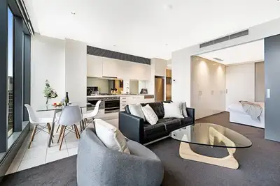 Image de Luxury designer suite in most prestigious location in Melbourne
