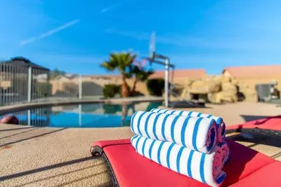 Image de Kid Friendly - 5 Bdr Home - Heated Pool - Mini Golf