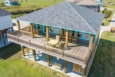 Image de Contemporary 4br Gem| Walk to Beach!