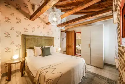 Image de Beautiful renovated apartment in the center N3