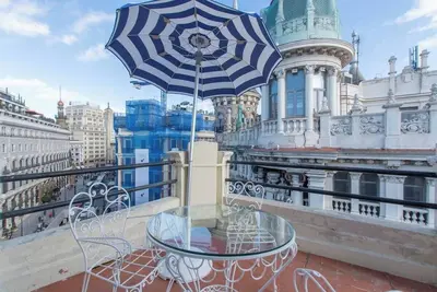 Image de Impressive penthouse in the center of Madrid C6