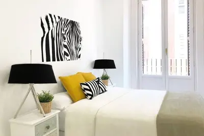 Image de Design apartment in Plaza Mayor 3d