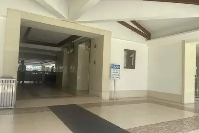 Image de 5 minutes walk from condo to Sm Sucat