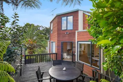 Image de Elegant 2br Family Home | Aircon & 5min to Beach