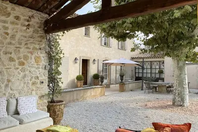 Image de Bastide de prestige climatisée - Piscine Chauffée - 10mn à pied des commerces - Eygalières