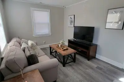 Image de Quiet 2 Bedroom - Mins to downtown Columbia