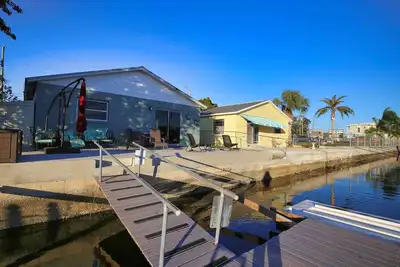 Image de Sunset Lagoon. In the heart of Hudson. Waterfront. 2 minute walk beach\/dining