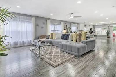 Image de Chic Orlando Family Getaway w/ Fenced Yard!