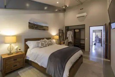 Image de Deluxe King Room on Winery & Vineyard Property