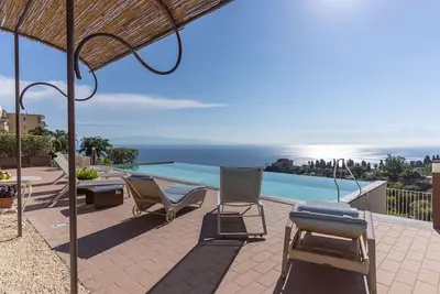 Image de luxury apartment 5 min from Taormina city centre