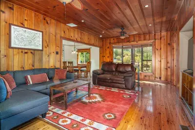 Image de đź›¶ Cozy Creek Cabin near Yosemite & Bass Lake