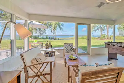 Image de Waterfront Lake Dora Escape w/ Private Dock & Slip