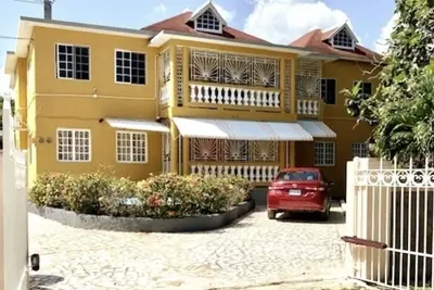 Image de Impeccable Spacious 3 Bedroom Home Near Beach.