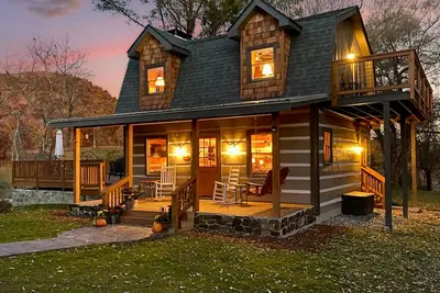 Image de Quiet Cabin on 4 Dog Friendly Acres