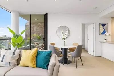 Image de Stunning Waterview 2Bed Apt North Sydney |Mhs